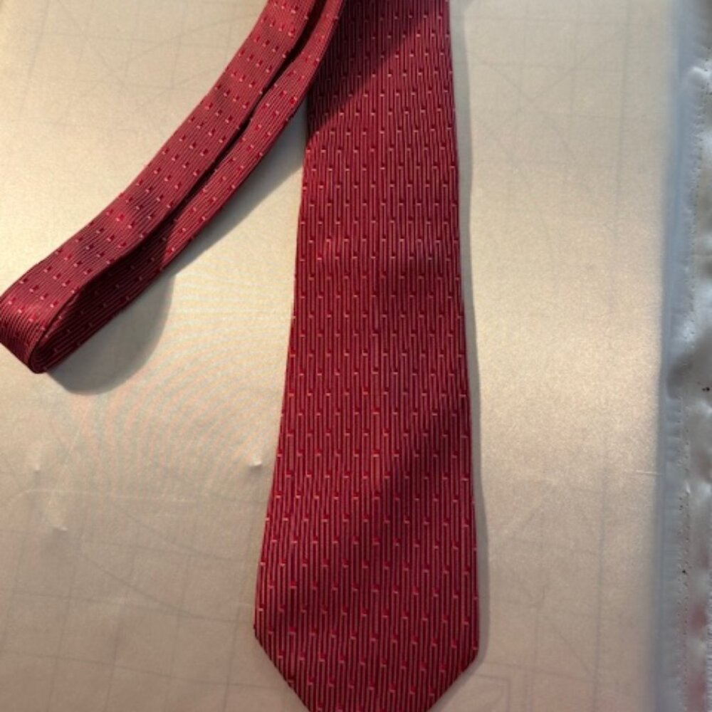 Perry Ellis tie